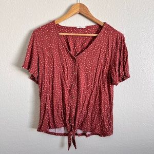 Maurice’s tie-front speckled shirt. Short sleeved women’s size medium